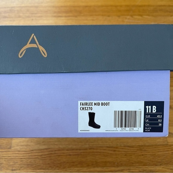 NEW Aravon Fairlee Womens Mid Boot Black CH3270 Size 11 NWT - Picture 3 of 4